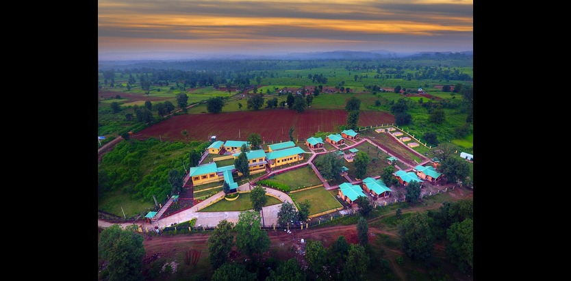 KANHA JUNGLE LODGE
